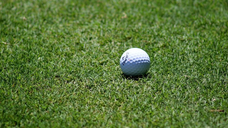 Robert MacIntyre wint eerste PGA Tour-evenement met zijn vader als caddie