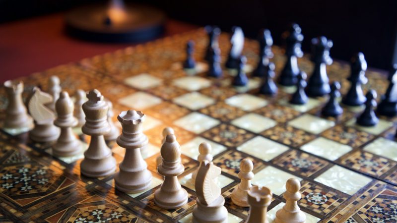 Grootmeester Tan Zhongyi Wint 2024 Cairns Cup en $50,000 Prijs in Saint Louis